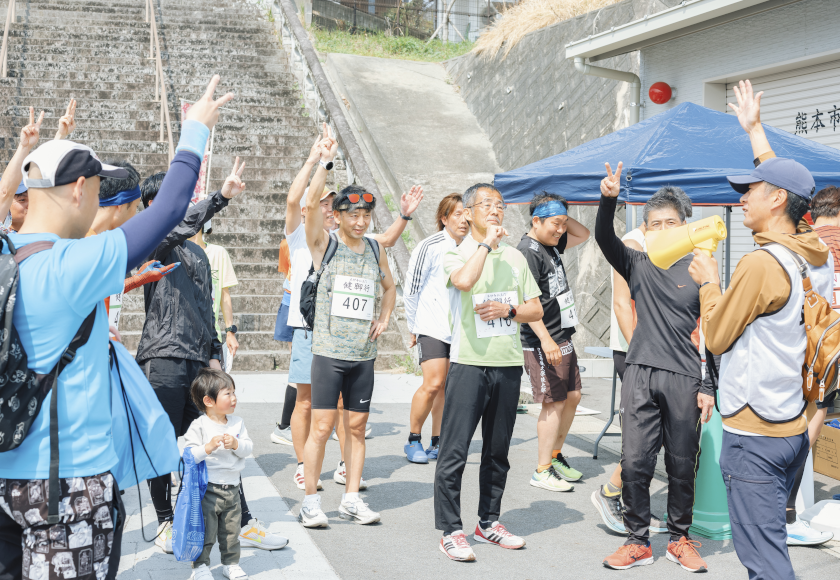 本妙寺仁王門健脚行 当日の様子